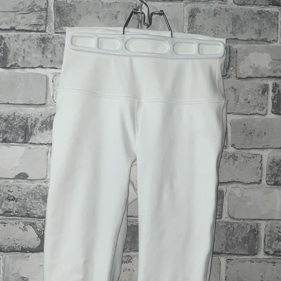 Lululemon Wunder Under High-Rise Tight 25" *Full-On Luxtreme
White - Picture 4 of 5